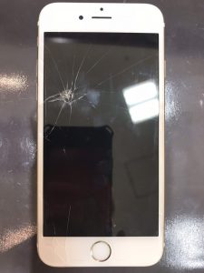 iphone7の画面われの修理