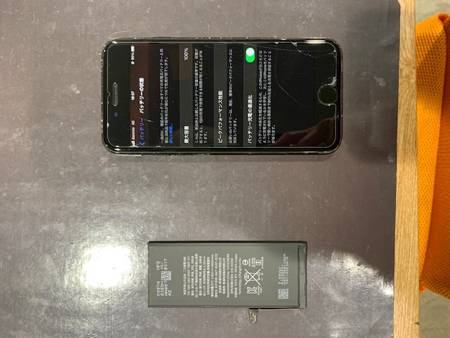 iPhone7のバッテリー交換作業