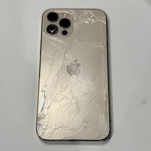 iPhone 12 Pro 背面ガラス割れ】滋賀県草津市よりご相談