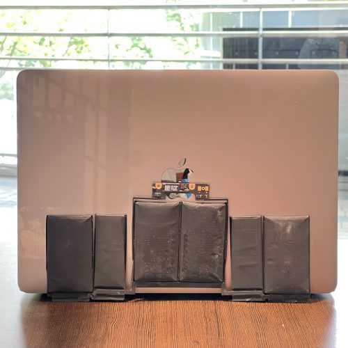 大津市梅林】MacBook Pro（A2251）バッテリー交換と内部清掃